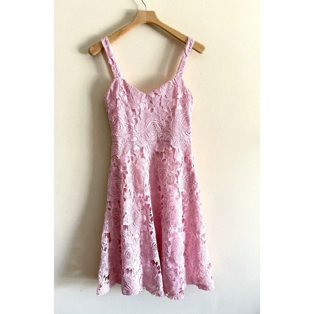 Lace V-Neck Spaghetti Strap Dress in Dusty Pink